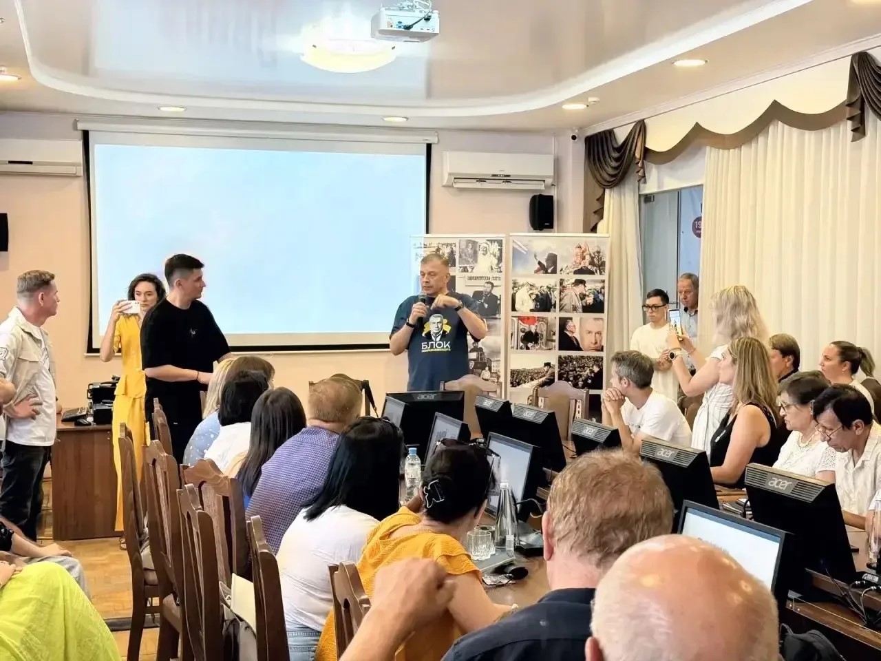 В Астрахани прошла теплая и вдохновляющая встреча участников Блока Жириновского